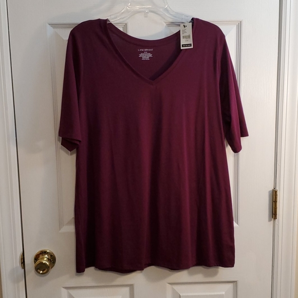 Lane Bryant Tops - 🆕️ Lane Bryant Wine Colored Tee 14/16